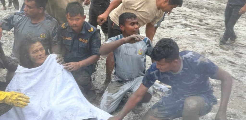 Rescue of a woman from a flooded house